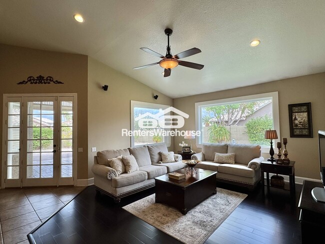 Building Photo - 3848 E Amberwood Dr