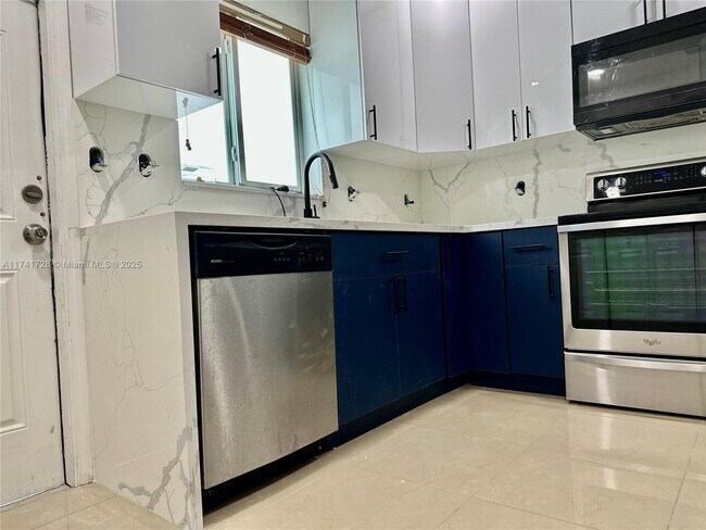 Foto del edificio - 513 NW 77th St