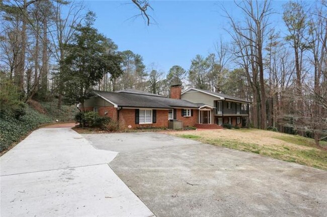 Building Photo - 4 bedroom in Sandy Springs GA 30342