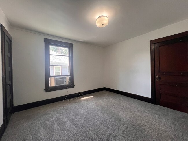 Building Photo - 2224 Iowa St