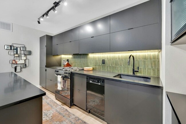 Building Photo - 6040 JFK Blvd E