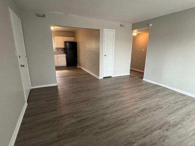 Photo - East Ridge Apartments - Remodeled 2 bedroom unit w/ Balcony