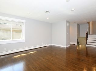 Building Photo - 629 Tana Ln