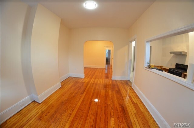 Foto del edificio - 79-29-79-67 67th Dr