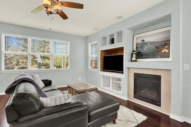 Foto del edificio - Spectacular 4 bed 3 bed massive home