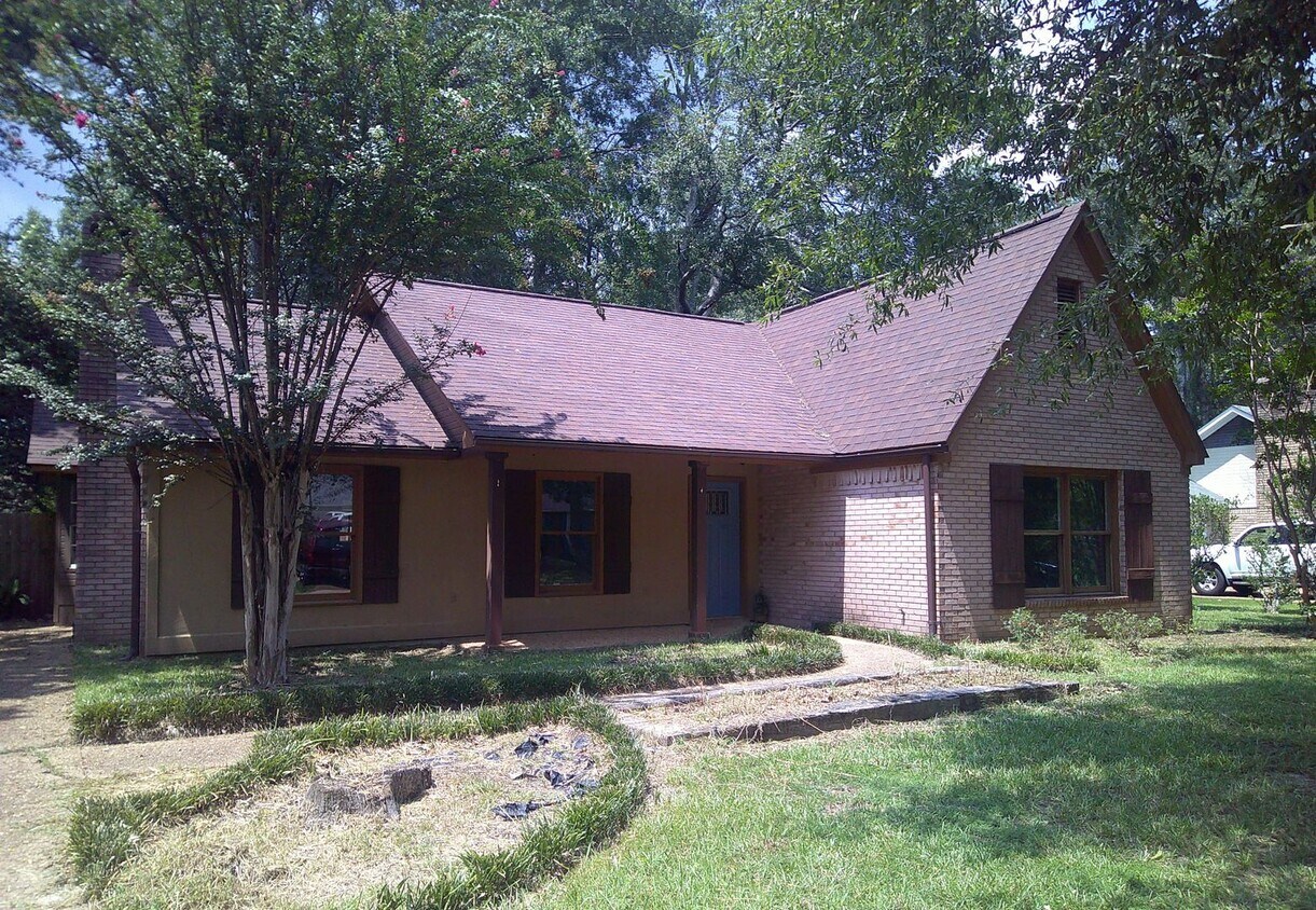 Primary Photo - ****JUST REDUCED****230 Williams Circle Fl...