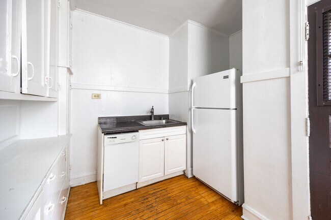 Foto del edificio - 4521 N Paulina St