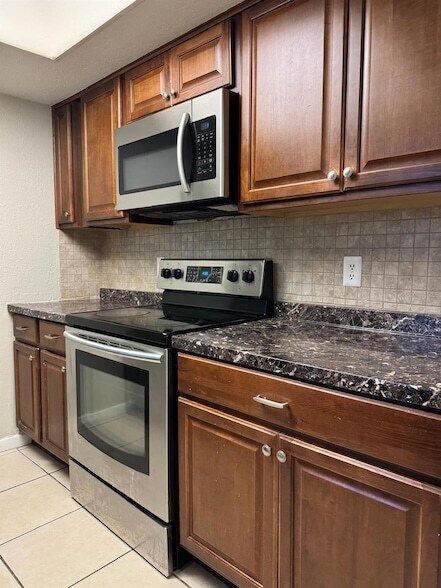 Foto del edificio - 6080 22nd Ave N