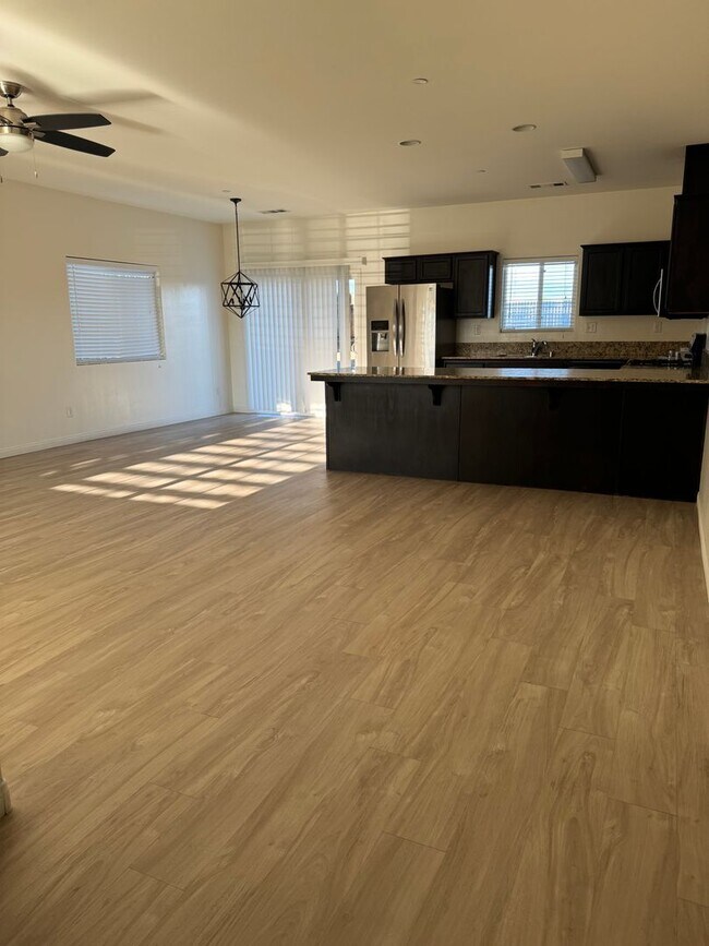 Foto del edificio - 8512 Andromeda Ln