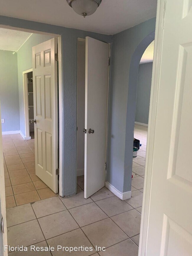 Foto del edificio - 4 br, 1 bath House - 23476 Harper Ave