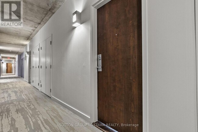 Building Photo - 383 Cumberland St