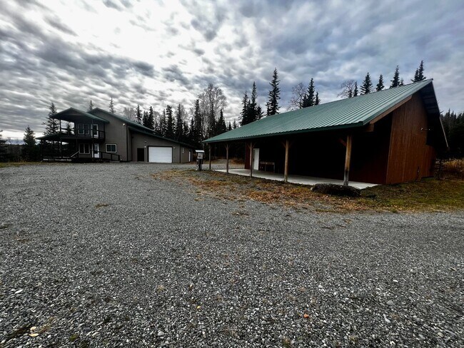 Building Photo - RIVERFRONT HOME + SHOP!