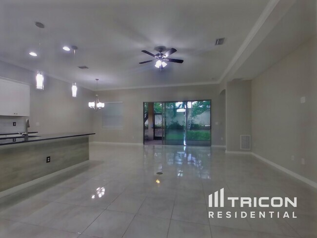 Building Photo - 115 Ventosa Pl