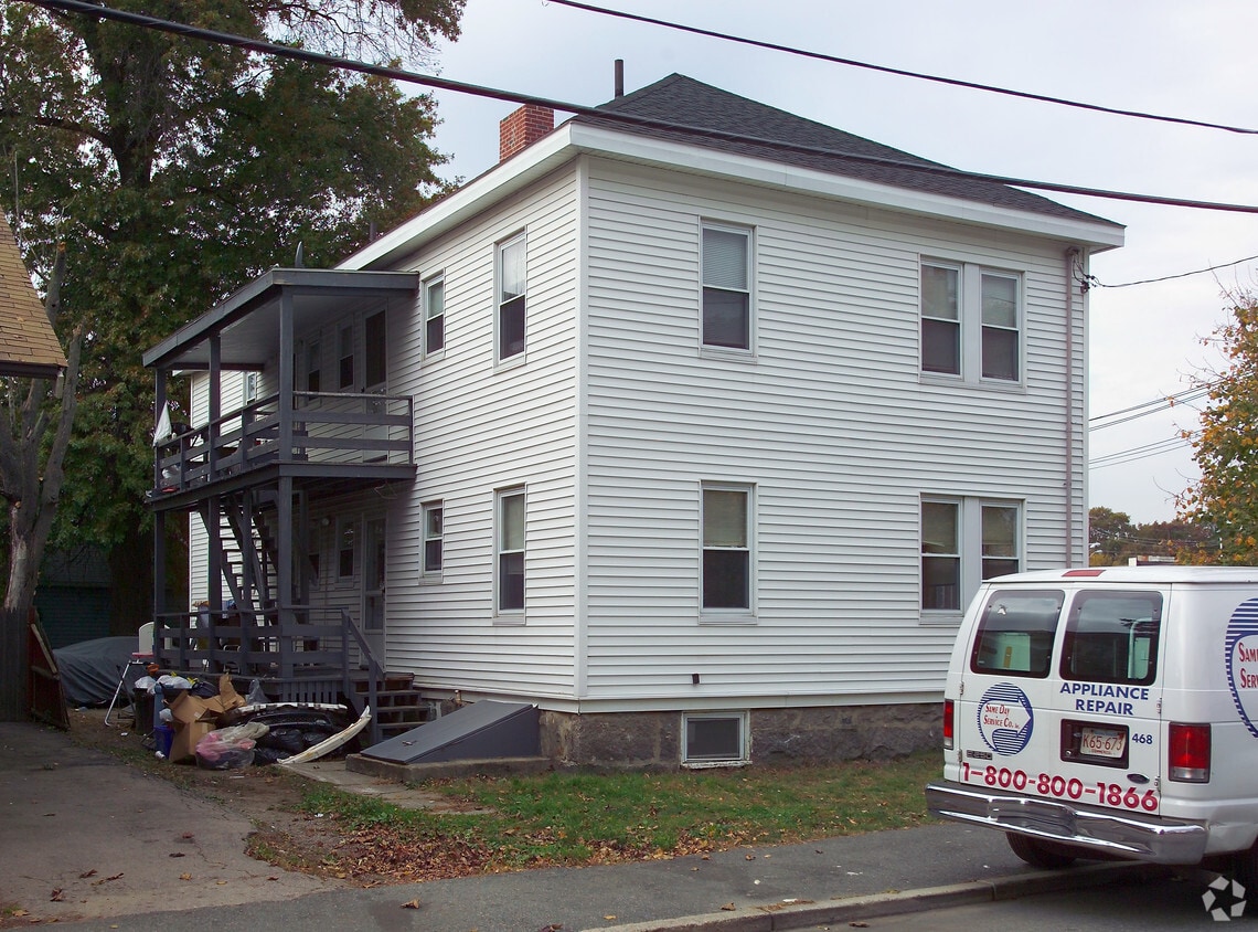 Building Photo - 32 Beacon St