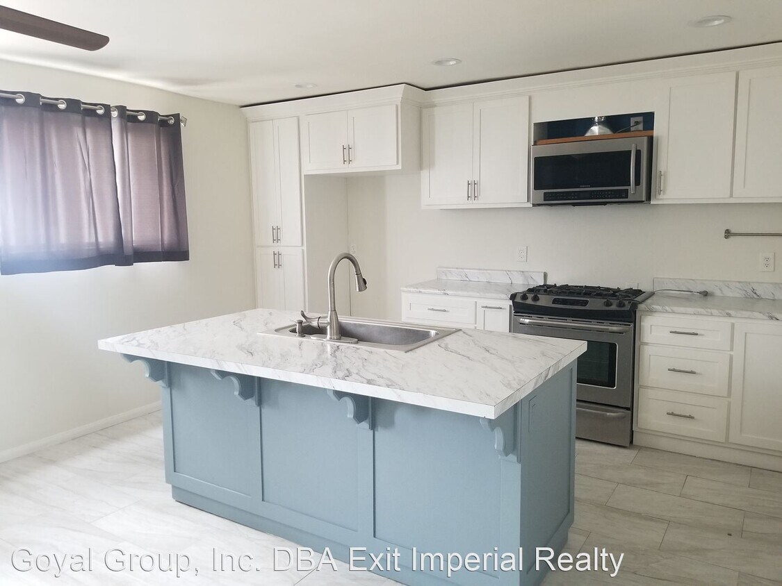 Primary Photo - 2 br, 2 bath House - 1278 Aurora Dr