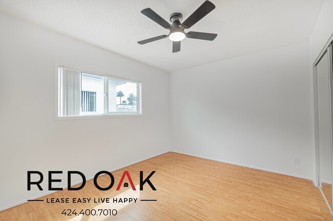 Foto del edificio - 4037 McLaughlin Ave