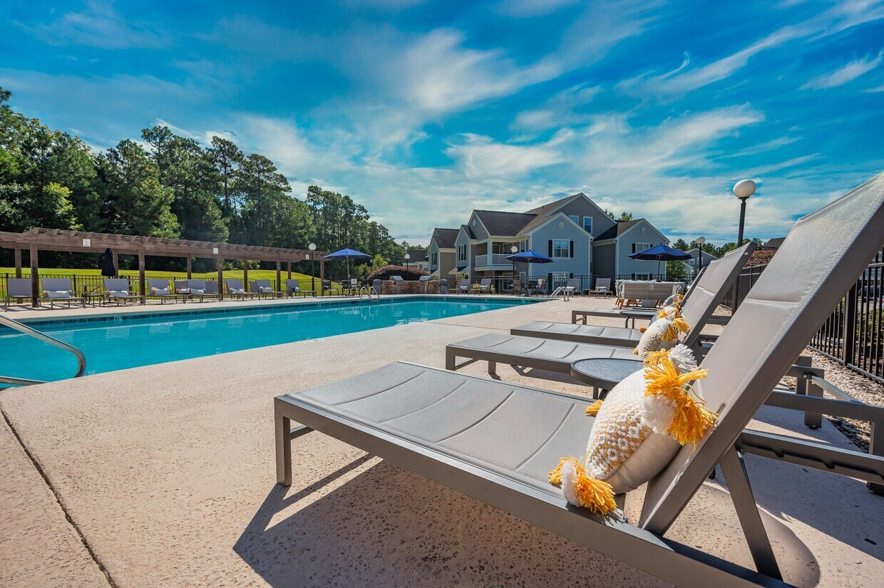 Hawthorne at the Pines Apartments in Aberdeen, NC