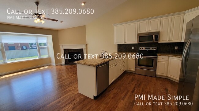 Foto del edificio - Come Home to Main Level Living in Quiet Ne...