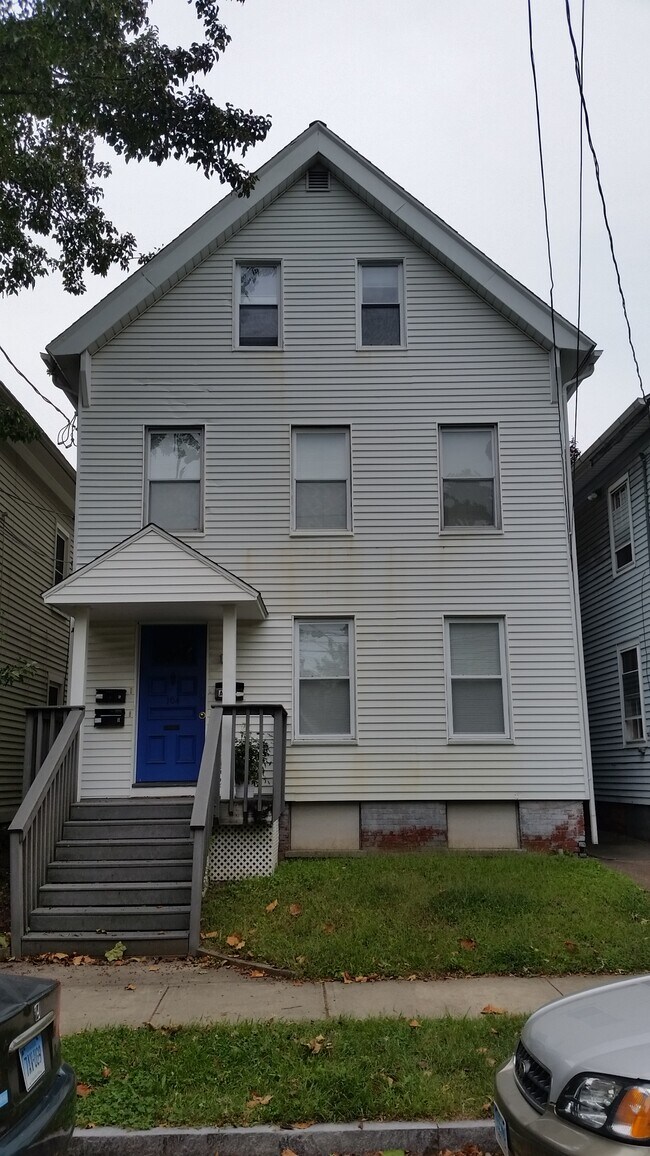 Building Photo - 104 Nash St