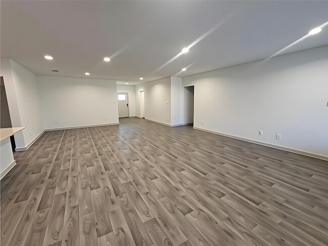 Building Photo - 1719 Maclane Ct