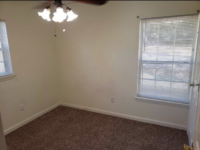 Foto del edificio - 1205 Clay St