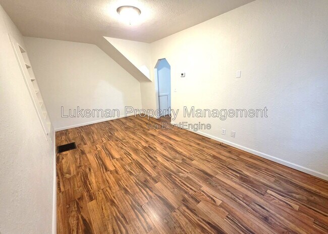 Foto del edificio - 5544 20th St N