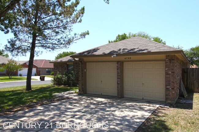 Building Photo - 3 br, 2 bath House - 6709 Park Haven