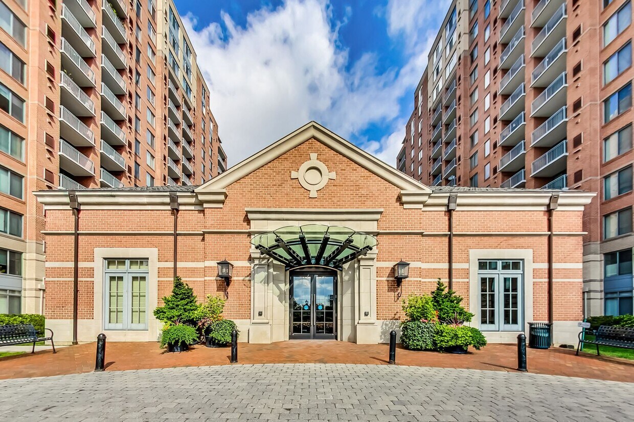 Foto principal - Contemporary / Luxury 2 Bed/2 Bath Unit Lo...
