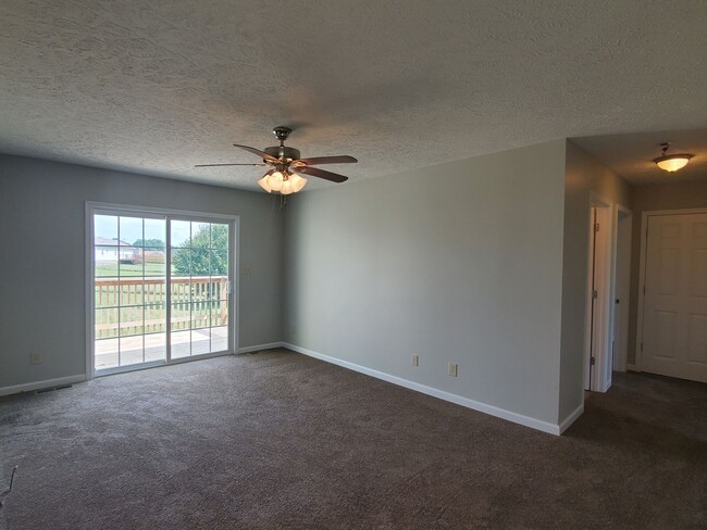 Building Photo - $1300 Charming 3 Beds 1 Bath Home