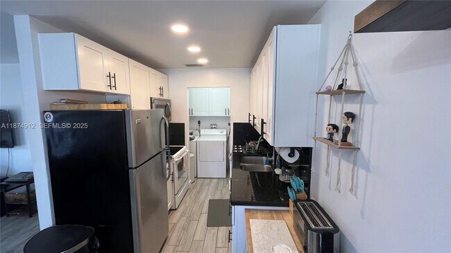 Foto del edificio - 130 NW 57th St