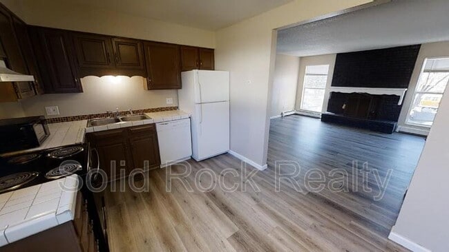 Building Photo - 357 Gahart Dr