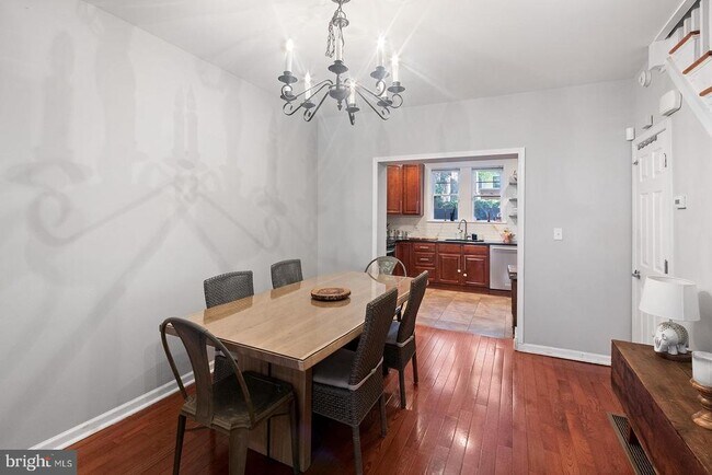 Foto del edificio - 213 Montrose St