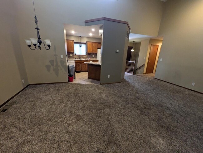 Building Photo - 3132 N Longfellow Ct