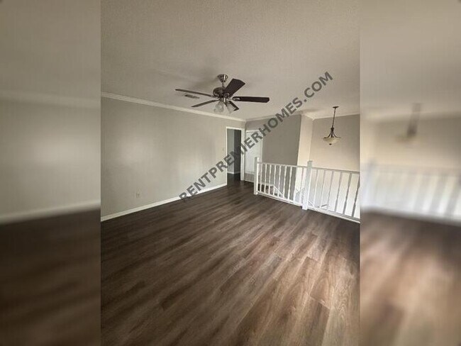 Foto del edificio - 12801 Southridge Dr