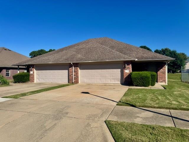 Building Photo - 1605 Evening Shade Dr