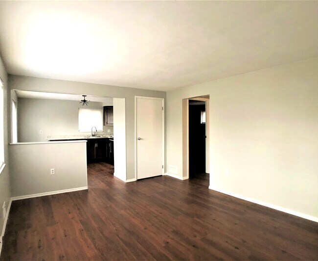 Sala de estar - 162 Pointview Rd