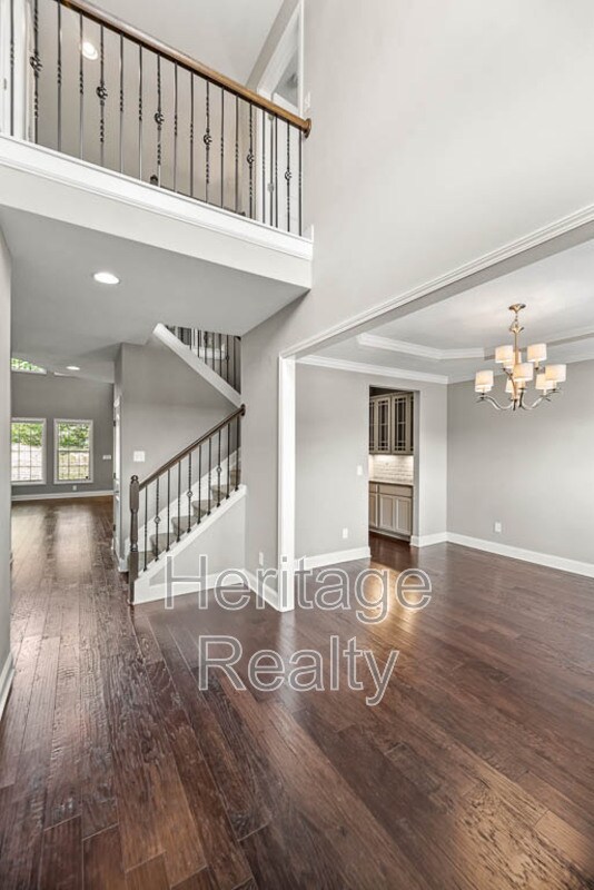 Foto del edificio - 925 Brookwood Ln