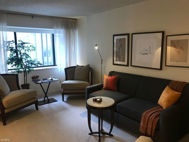 Building Photo - 1 br, 1 bath  - 250 Washington St