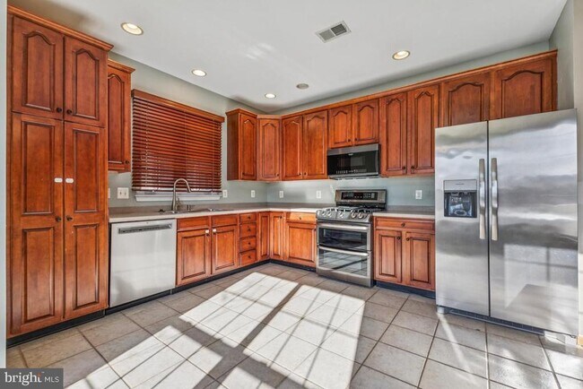 Foto del edificio - 43605 Dunhill Cup Square