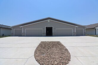Building Photo - 5293 N Toben Ct