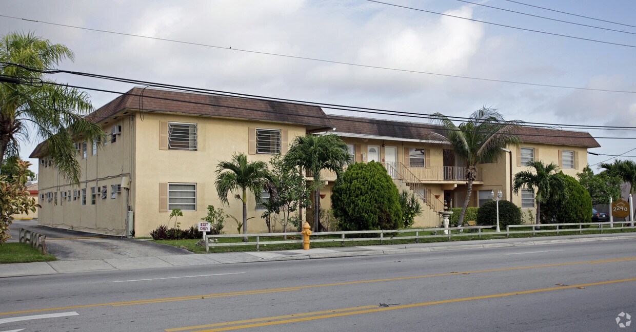 Primary Photo - 2240 Ludlam Rd