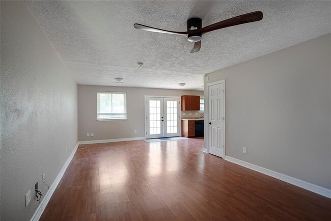 Building Photo - 506 Brendon Park Ln