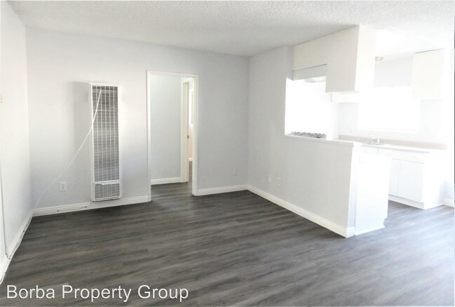 Foto del edificio - 2122 E 10th St