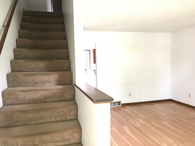 Foto del edificio - Fall Leasing - 2 Bed/1.5 Bath in Iowa City