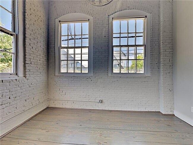 Foto del edificio - 63 Mangum St SW