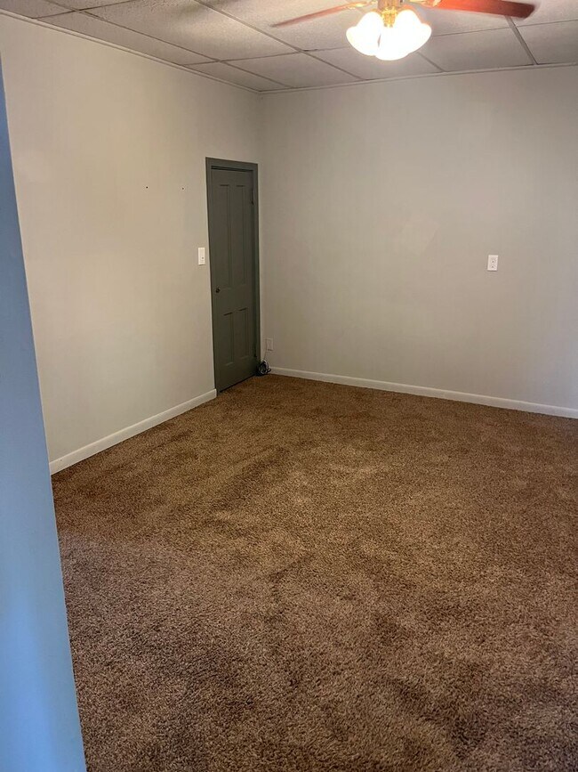 Building Photo - 611 Spruce St