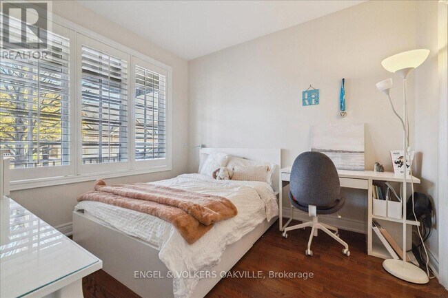 Building Photo - 3353 Liptay Ave