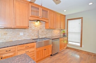 Building Photo - 11731 Bowie Dr