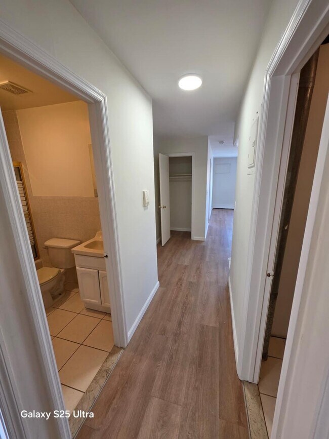 Foto del edificio - 6678 69th St