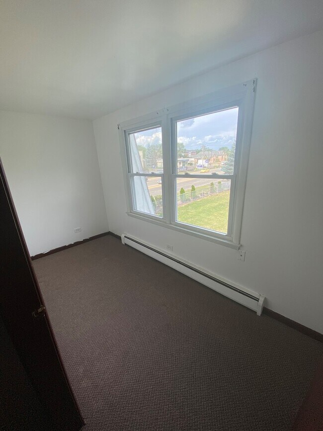 Foto del edificio - 1627 WOODBINE Dr